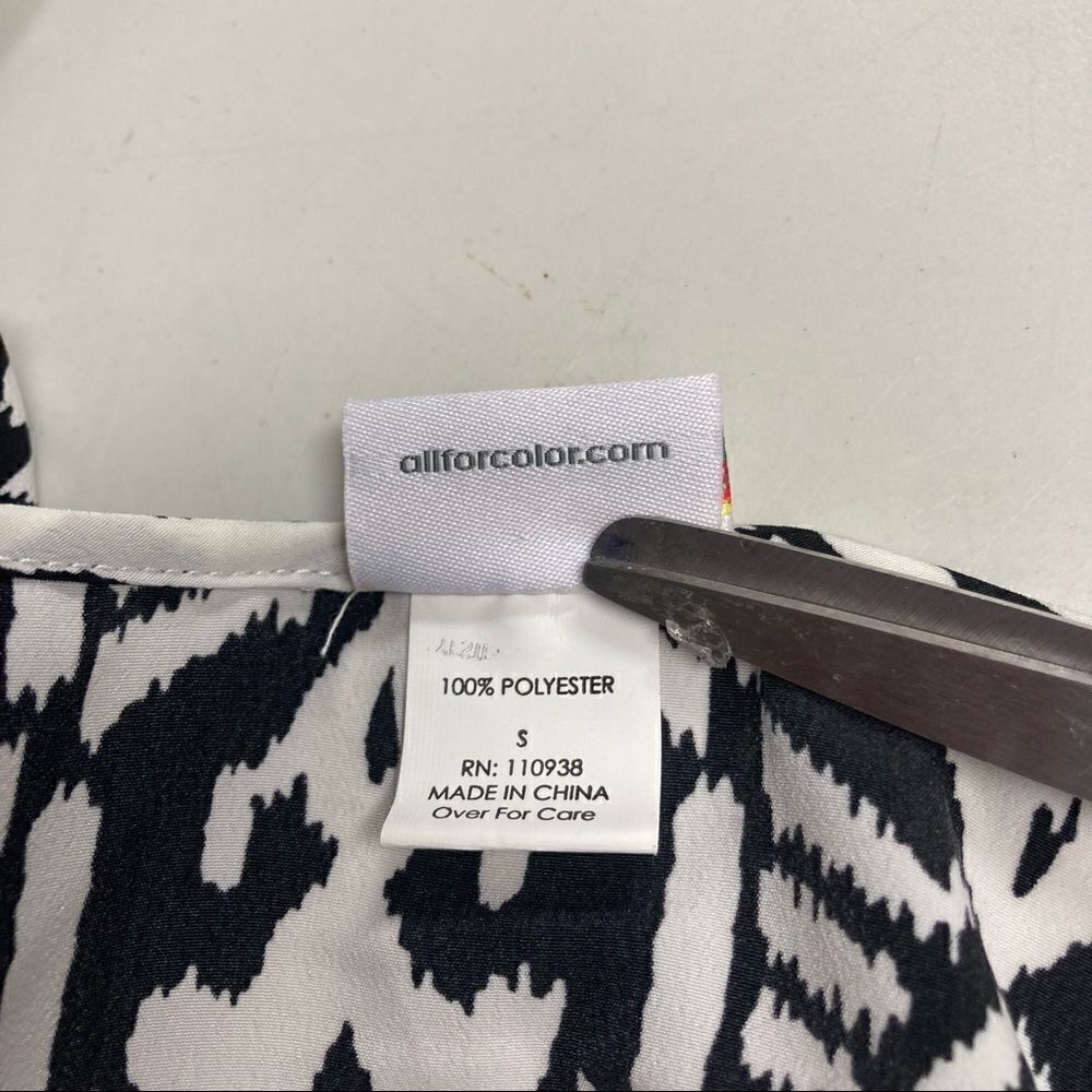 ALL FOR COLOR  Women’s Black & White Geometric Design Fit&Flare Dress Size Small - Picture 6 of 10